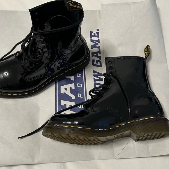 Dr. martens black patent leather boot (1460) - Picture 7 of 9